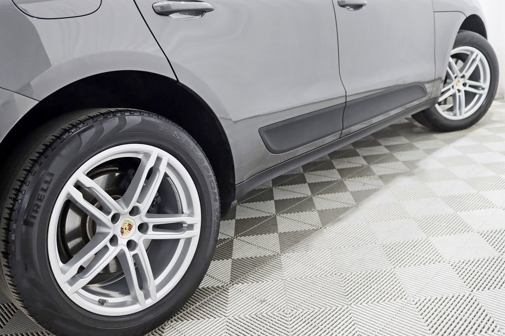 Used 2018 Porsche Macan image 11