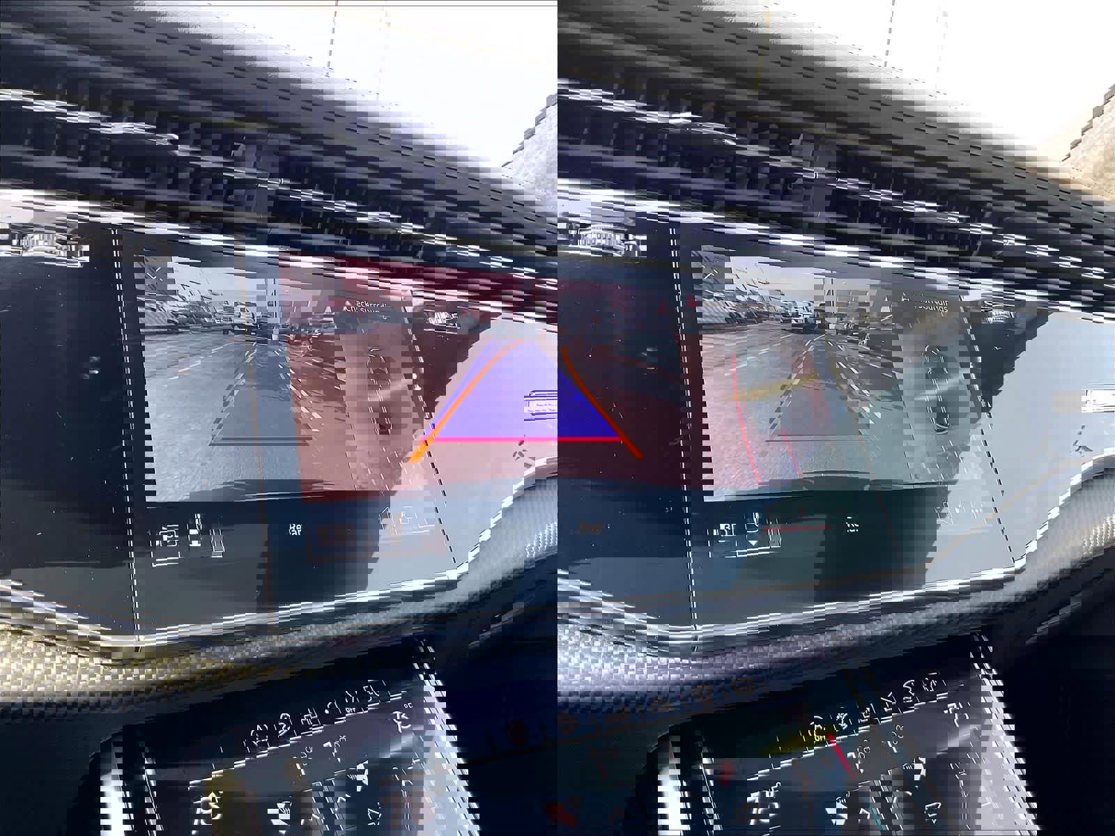 Used 2020 Audi RS Q8 w/ Carbon Optic Package image 23