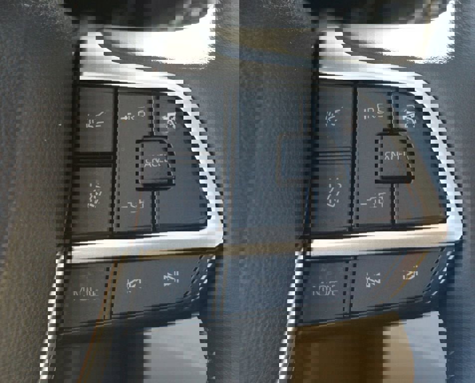 Used 2025 Toyota Highlander Limited image 11