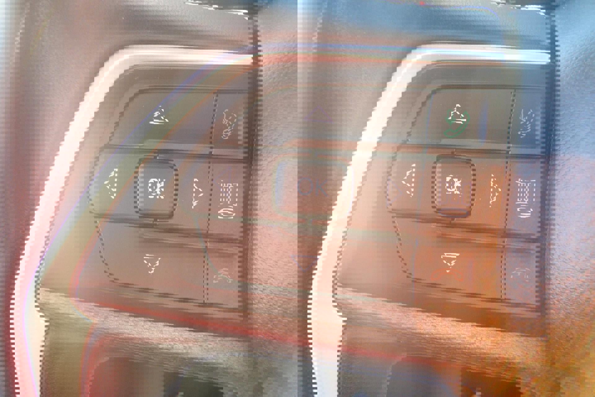 Used 2021 Jeep Grand Cherokee L Limited AWD/4WD image 11