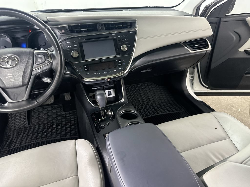 Used 2017 Toyota Avalon Touring FWD image 21