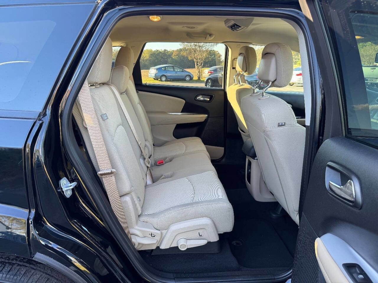 Used 2018 Dodge Journey SXT image 20