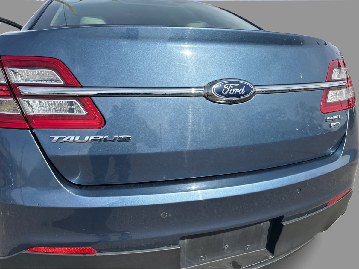 Used 2019 Ford Taurus SEL AWD/4WD image 40