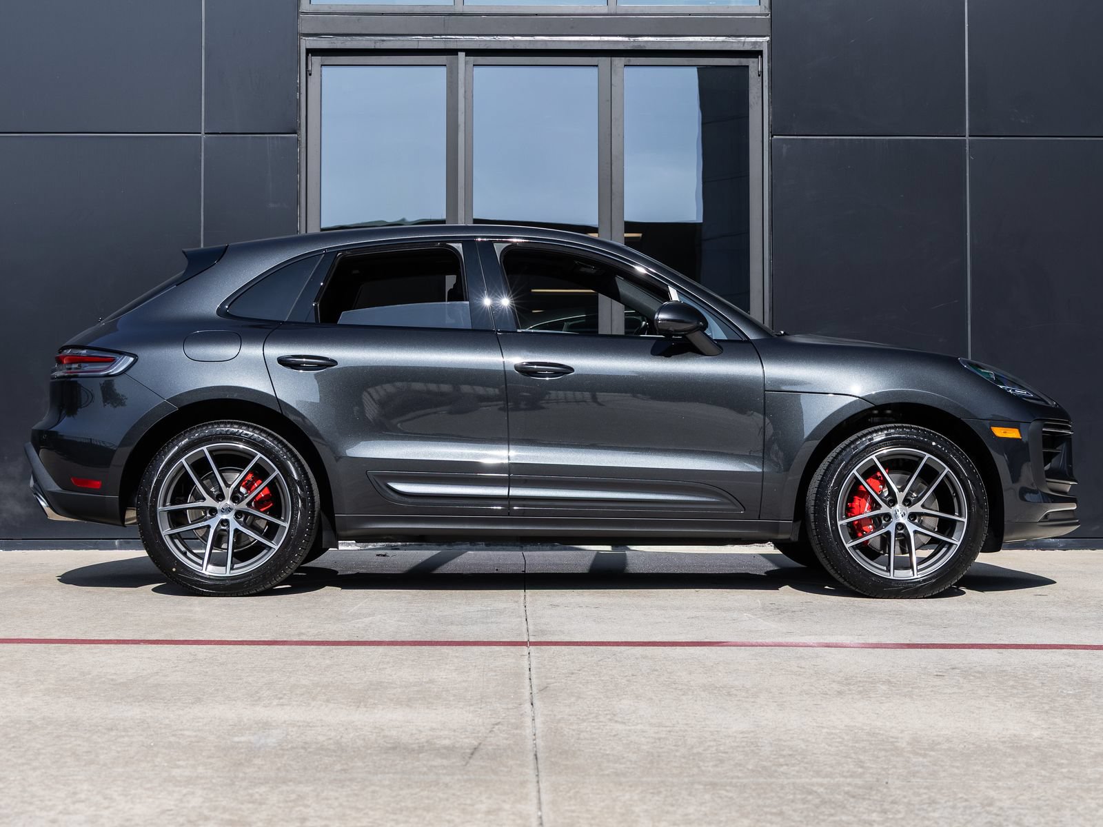 Certified 2026 Porsche Macan S AWD/4WD image 12