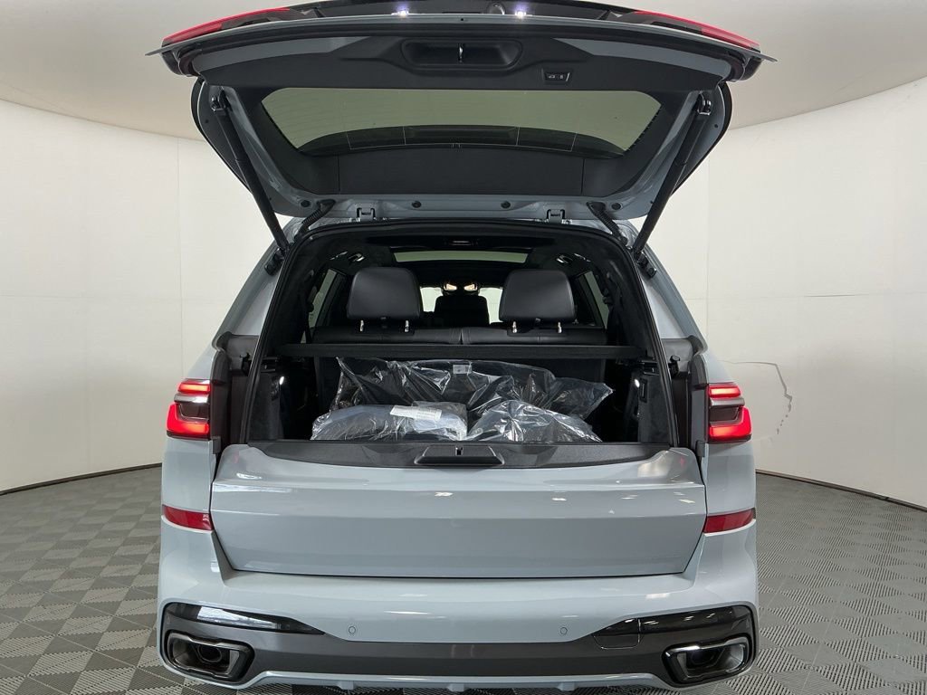 Used 2026 BMW X7 xDrive40i w/ M Sport Package image 31