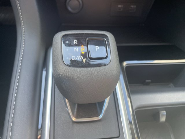 Used 2025 Nissan Pathfinder SV FWD image 15