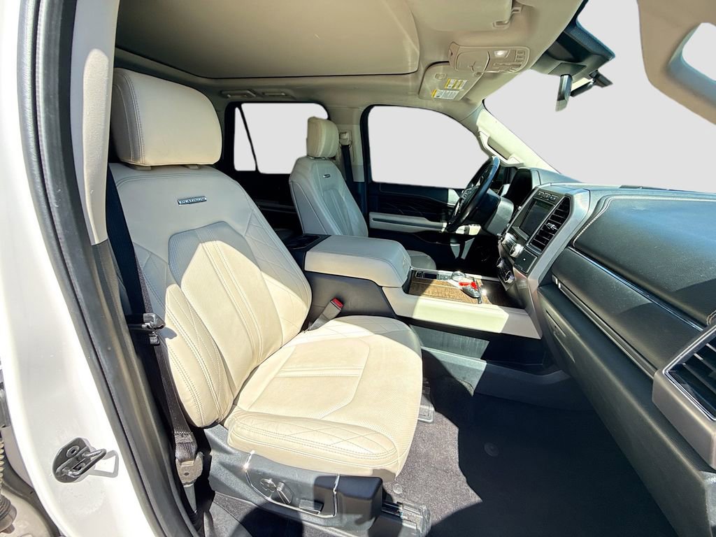 Used 2019 Ford Expedition Platinum image 32