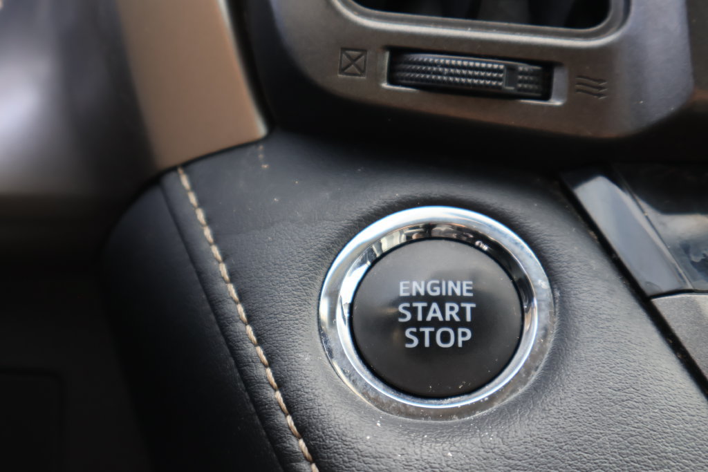 Used 2013 Toyota RAV4 Limited AWD/4WD image 36