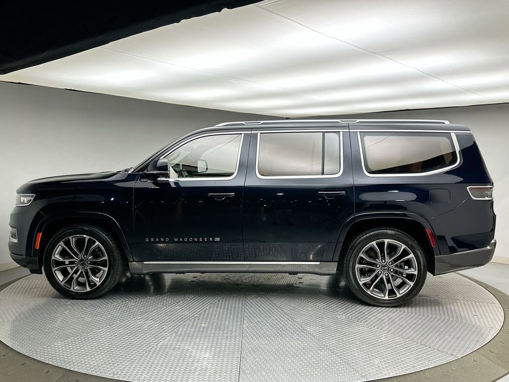 Used 2022 Jeep Grand Wagoneer Series III w/ Rear Seat Video Group 1 AWD/4WD image 10