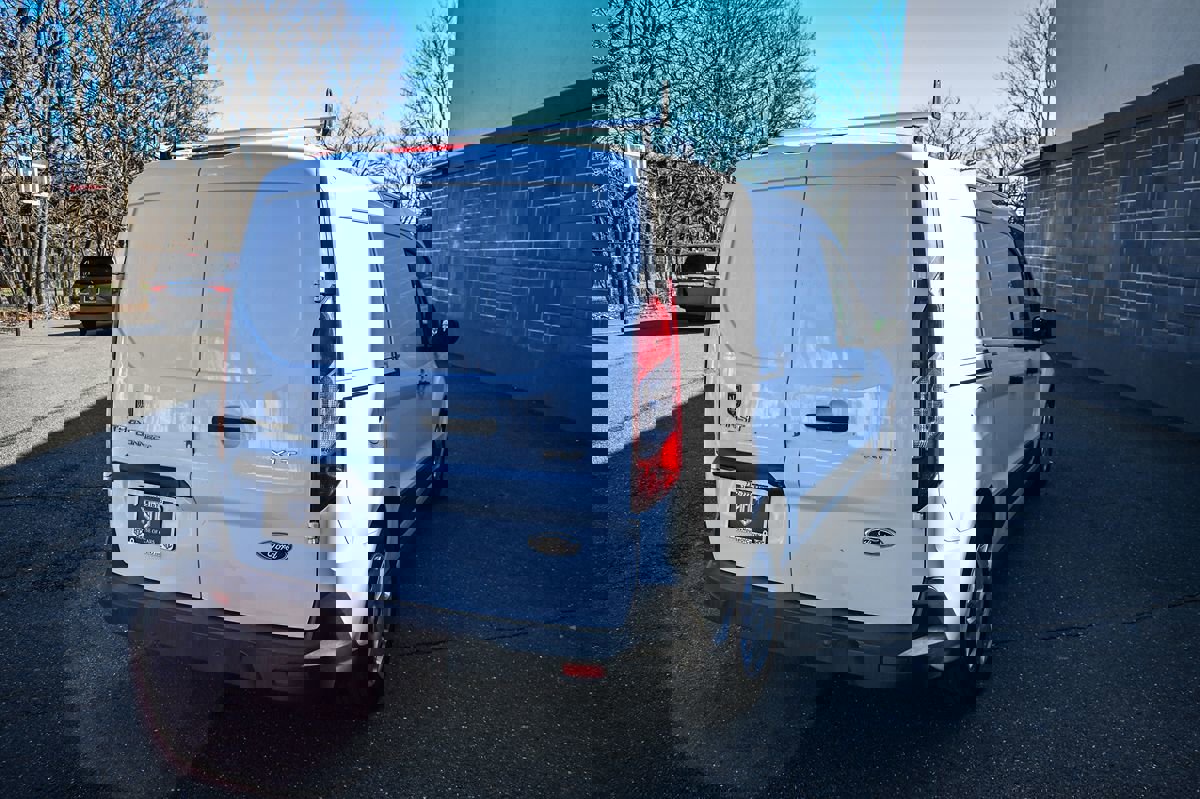Used 2014 Ford Transit Connect XLT image 5