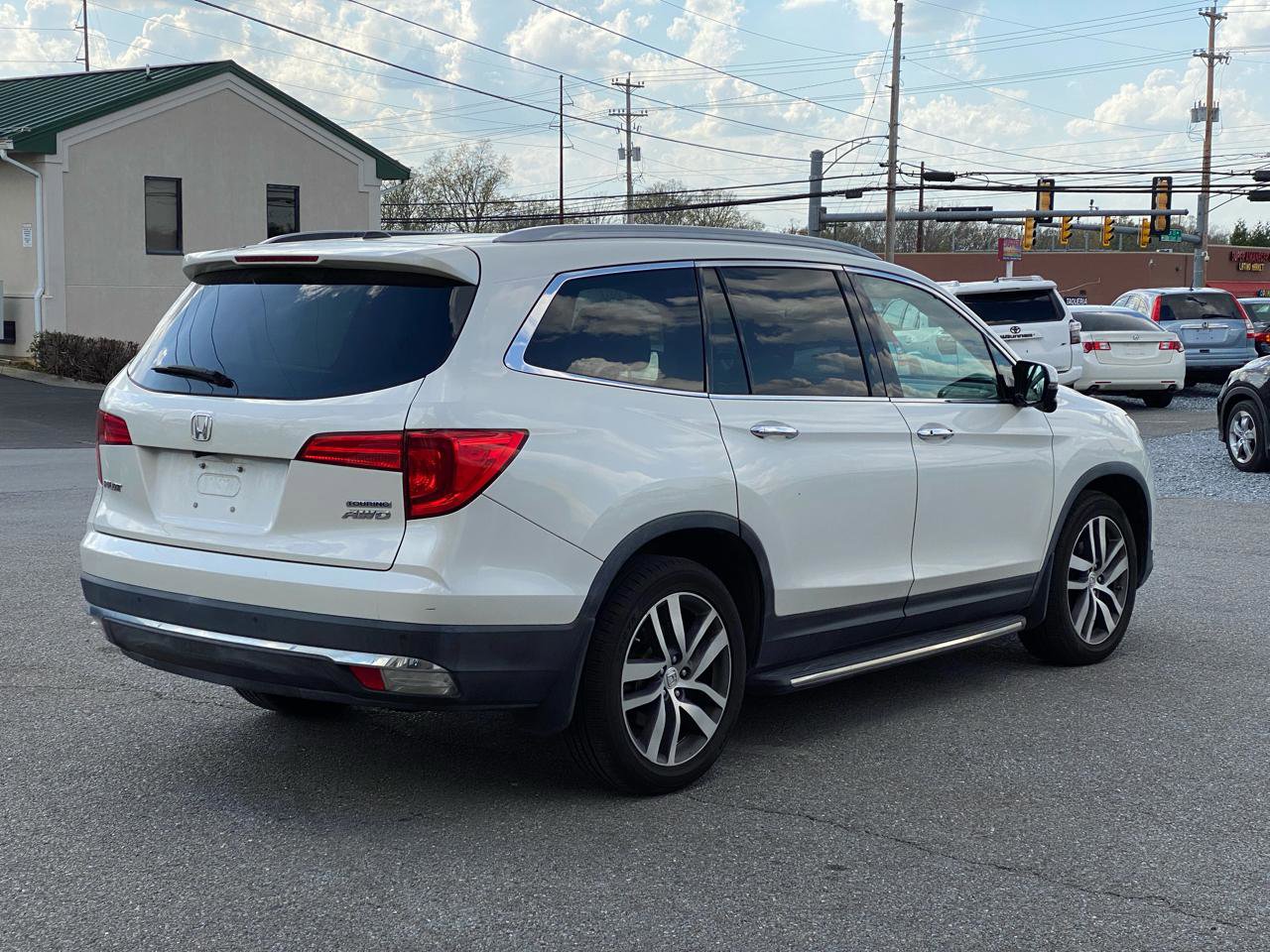 Used 2016 Honda Pilot Touring image 4