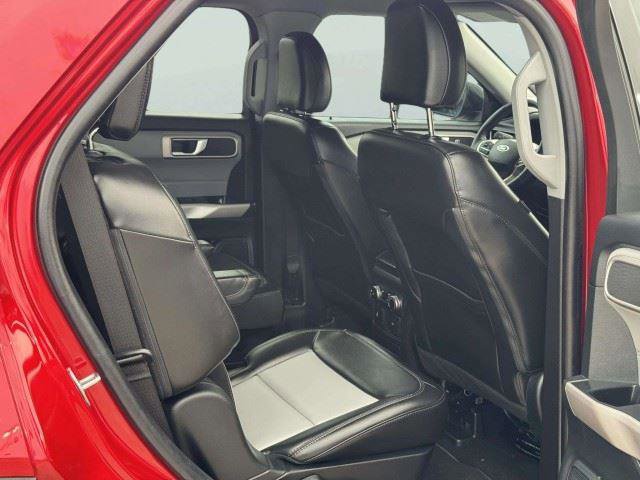 Used 2024 Ford Explorer XLT w/ Equipment Group 202A RWD image 51