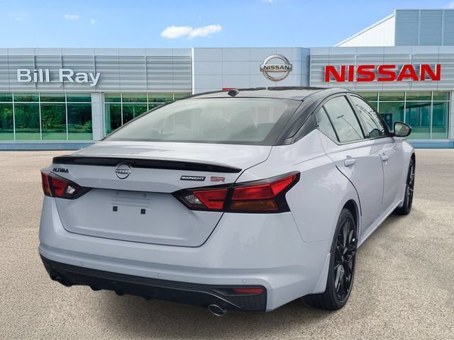 New 2026 Nissan Altima 2.5 SR w/ SR Midnight Edition Package FWD image 4