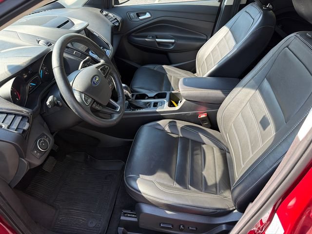 Used 2018 Ford Escape Titanium w/ Ford Safe & Smart Package AWD/4WD image 11