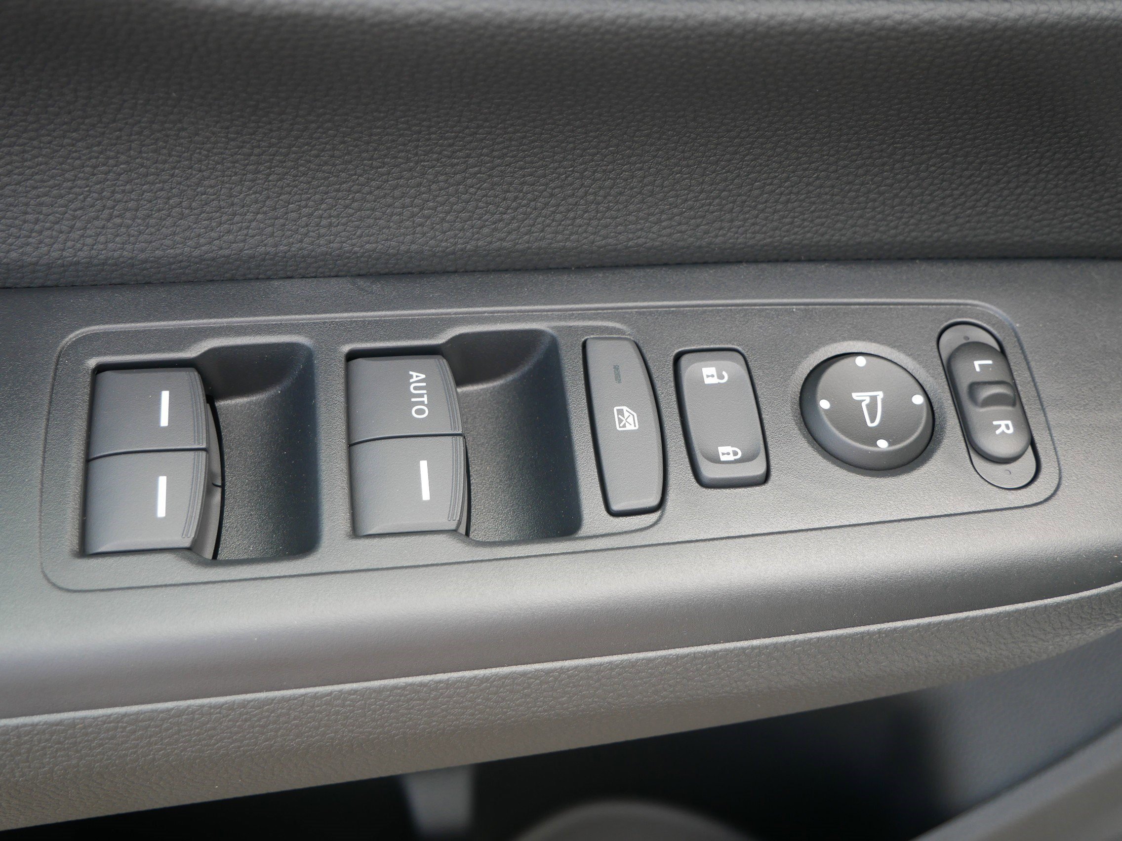 New 2027 Honda CR-V LX image 13