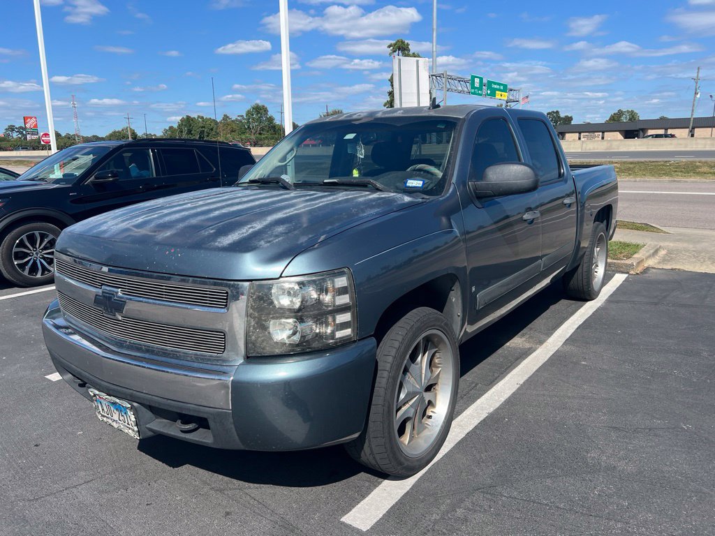 Used 2007 Chevrolet Silverado 1500 LT RWD image 1