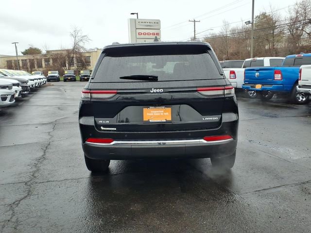 Certified 2023 Jeep Grand Cherokee Laredo AWD/4WD image 4