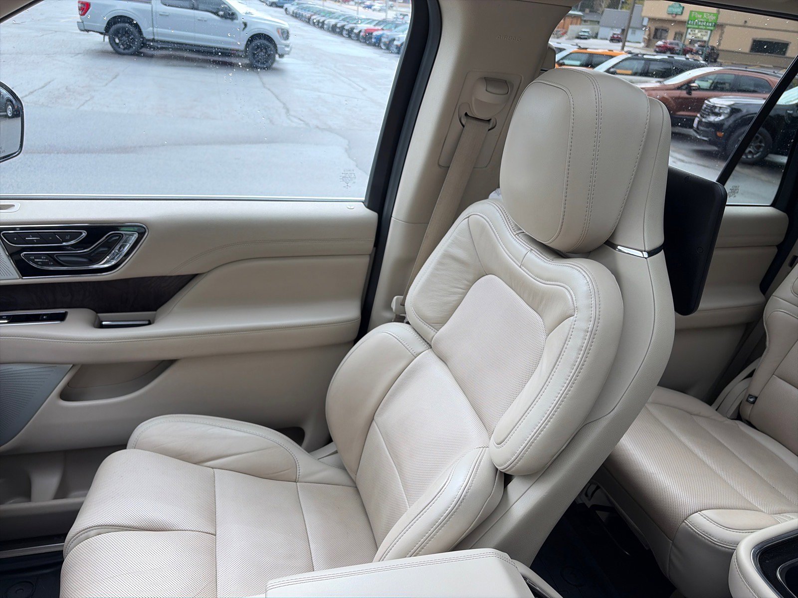 Used 2021 Lincoln Navigator L Reserve AWD/4WD image 20