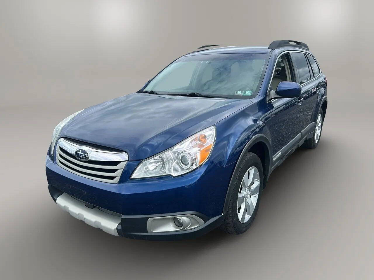 Used 2010 Subaru Outback 3.6R Limited AWD/4WD image 3