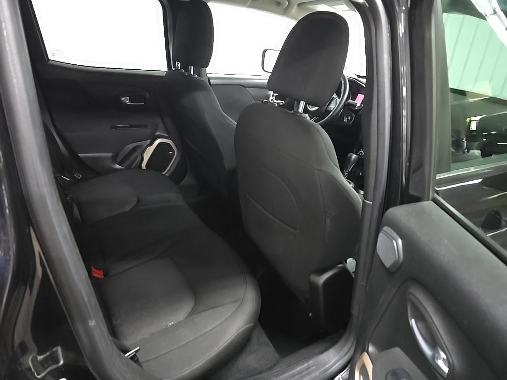 Used 2016 Jeep Renegade Latitude w/ Cold Weather Group AWD/4WD image 20