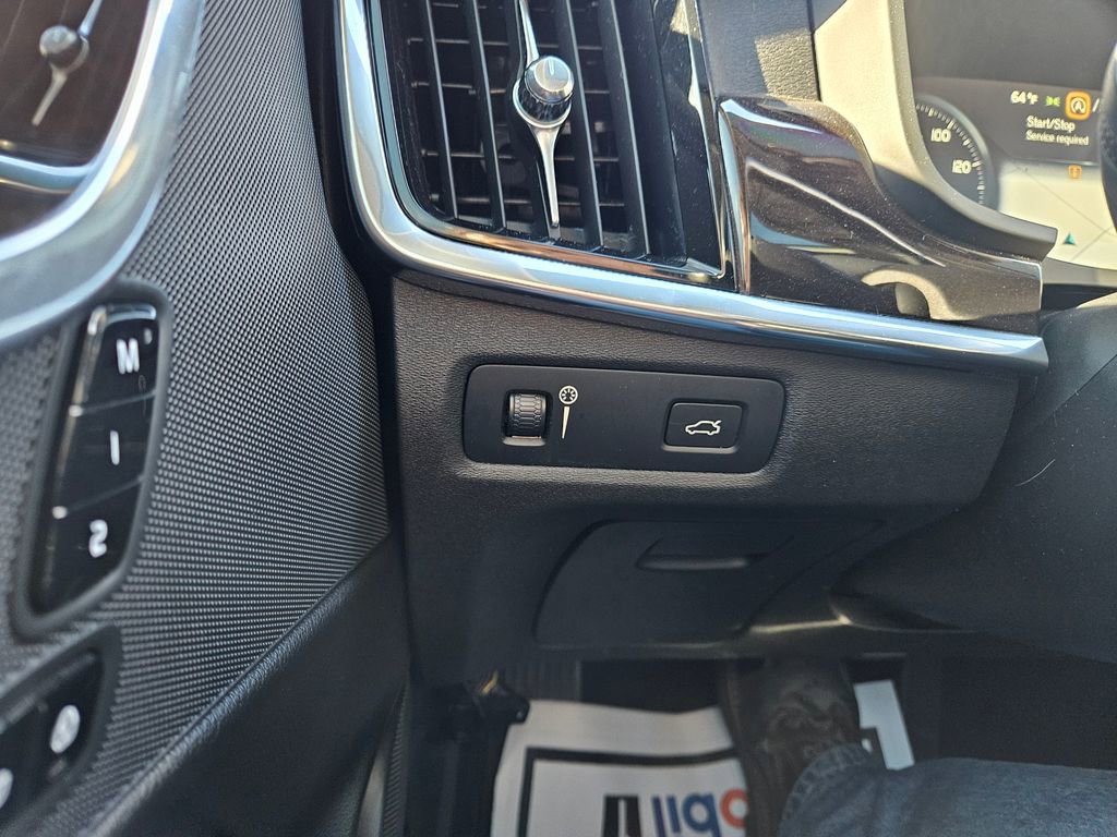 Used 2019 Volvo S90 T5 Momentum image 10