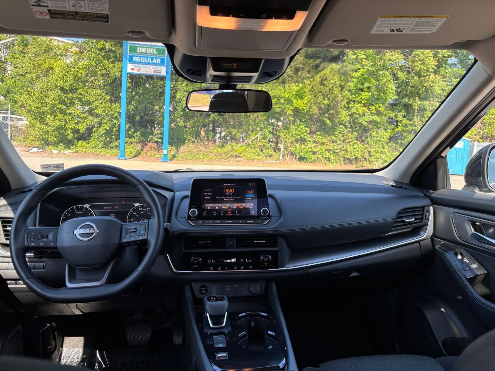 Used 2025 Nissan Rogue SV FWD image 36