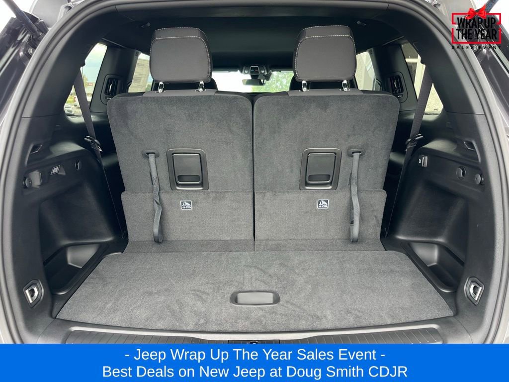 New 2025 Jeep Grand Cherokee L Laredo w/ Trailer Tow Package image 29