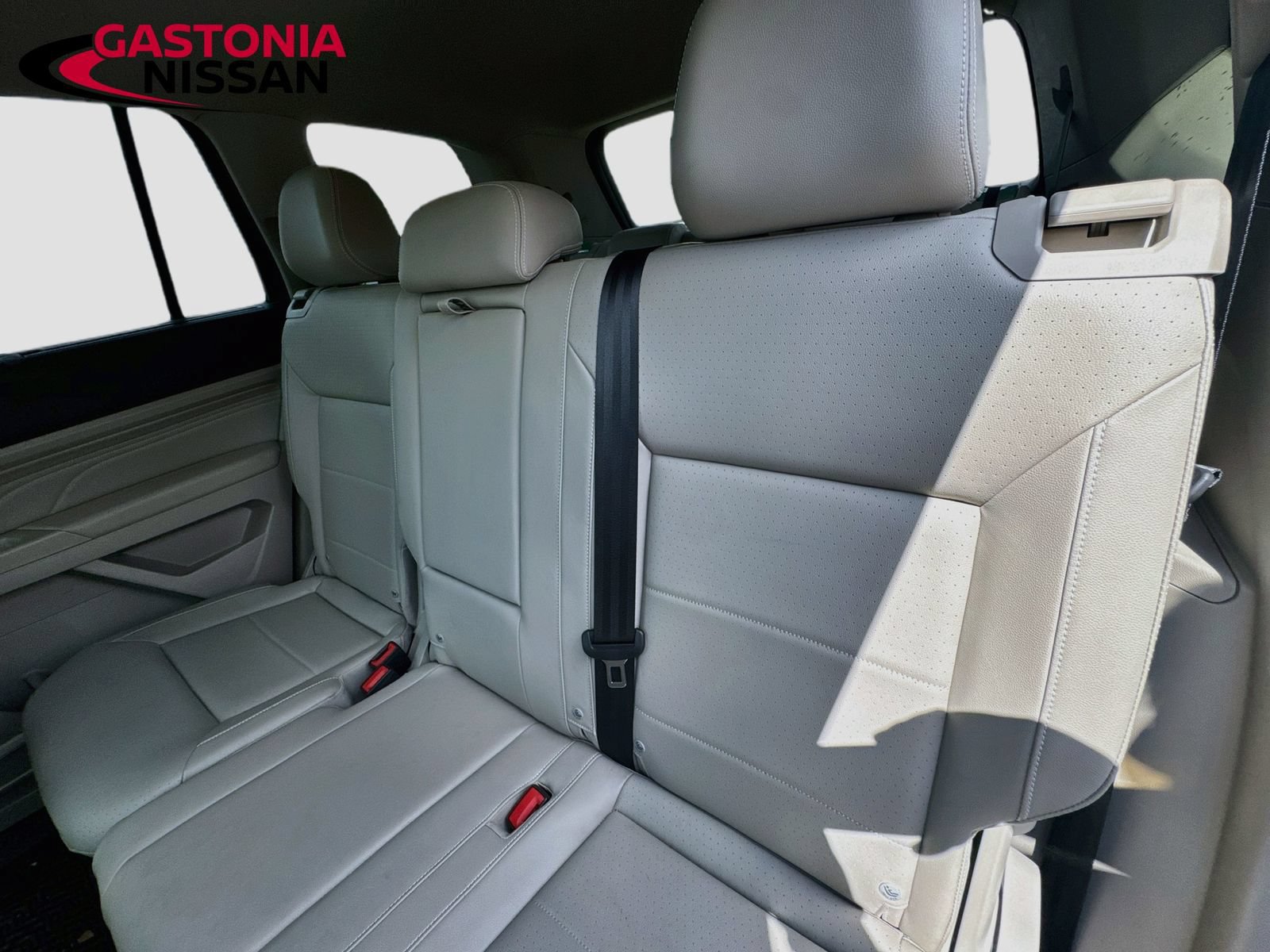 Used 2023 Volkswagen Atlas SE w/ Panoramic Sunroof Package FWD image 31
