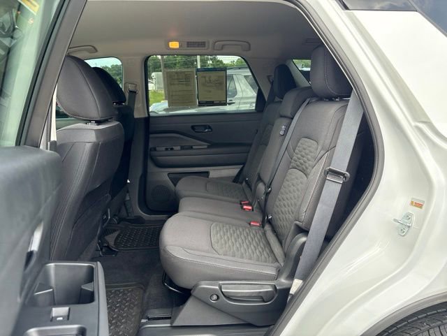 Used 2025 Nissan Pathfinder SV FWD image 25