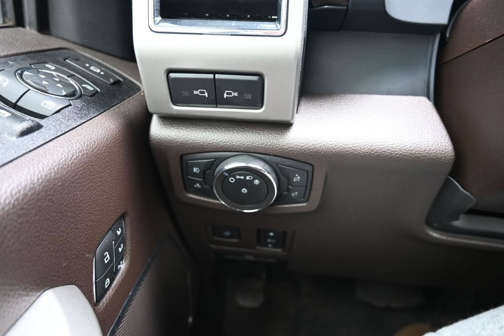 Used 2022 Ford F450 King Ranch w/ King Ranch Ultimate Package AWD/4WD image 25
