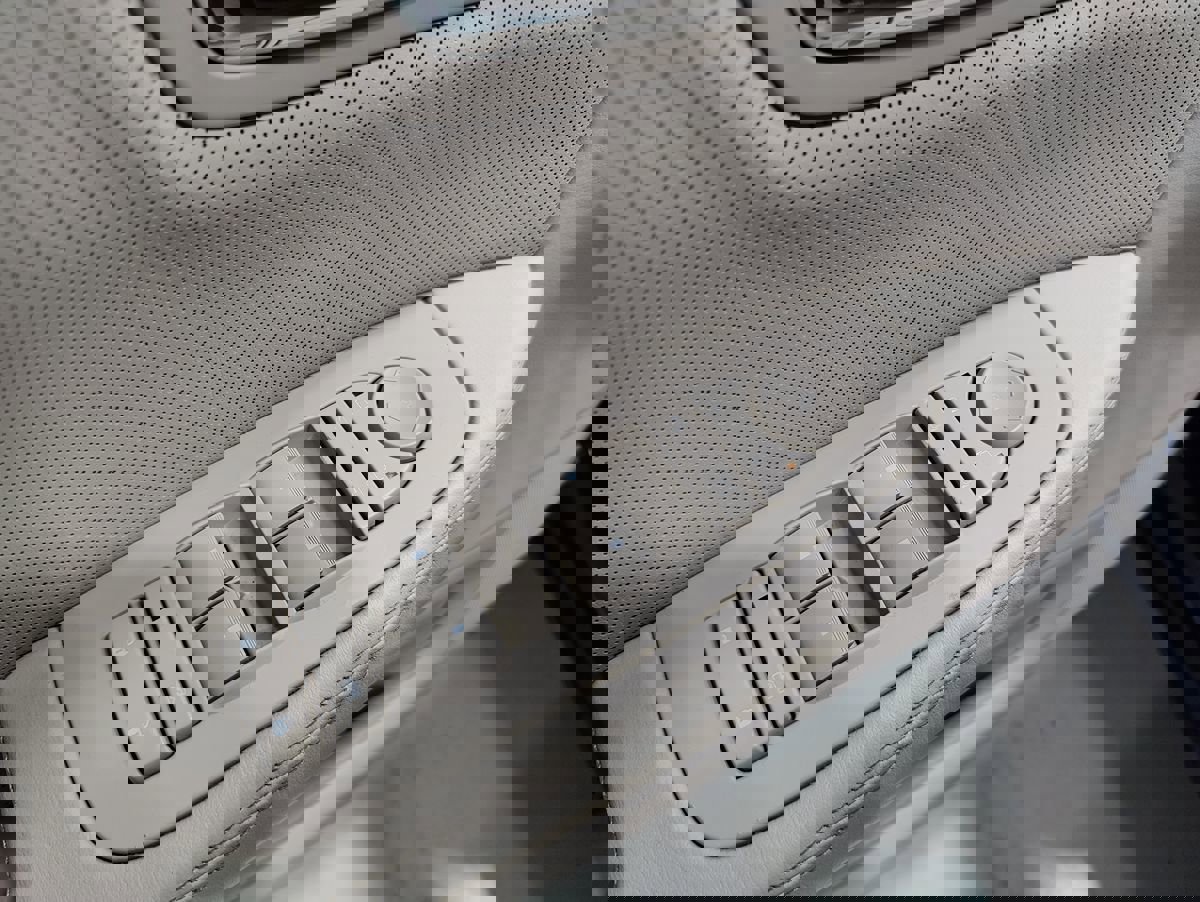 Used 2007 Cadillac DTS Performance image 28