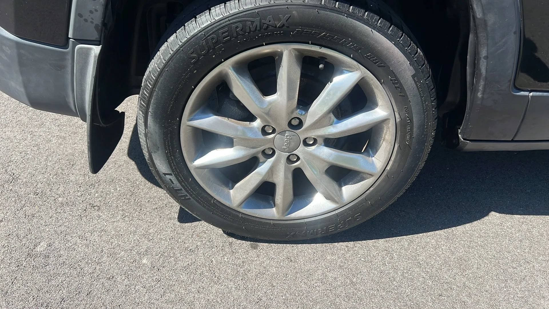 Used 2016 Jeep Cherokee Limited FWD image 32