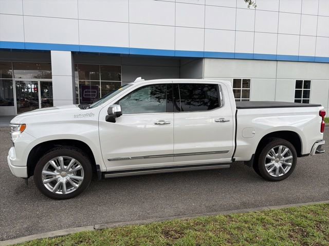Used 2025 Chevrolet Silverado 1500 High Country w/ High Country Premium Package AWD/4WD image 5