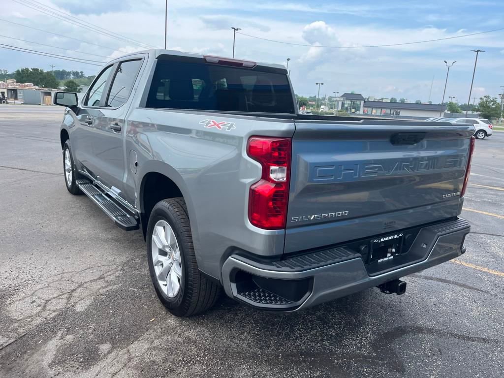 New 2025 Chevrolet Silverado 1500 Custom image 3
