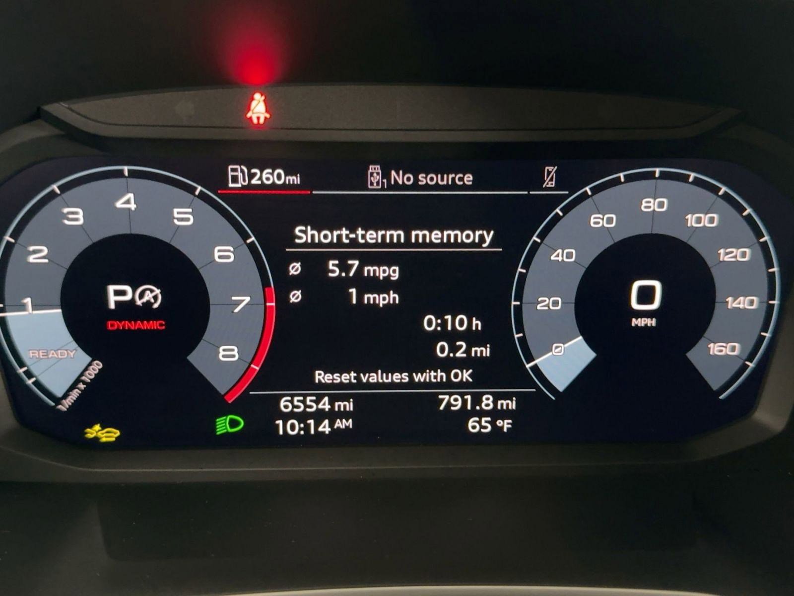 Used 2025 Audi Q3 2.0T Premium w/ Convenience Package image 18