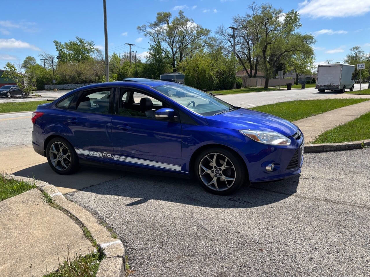 Used 2014 Ford Focus SE w/ Equipment Group 201A FWD image 16