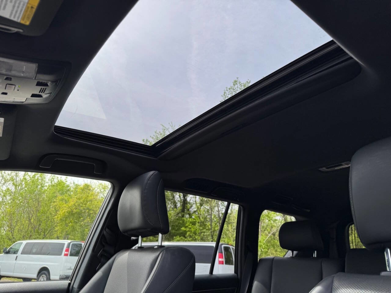 Used 2020 Lexus GX 460 Premium w/ Premium Package image 32