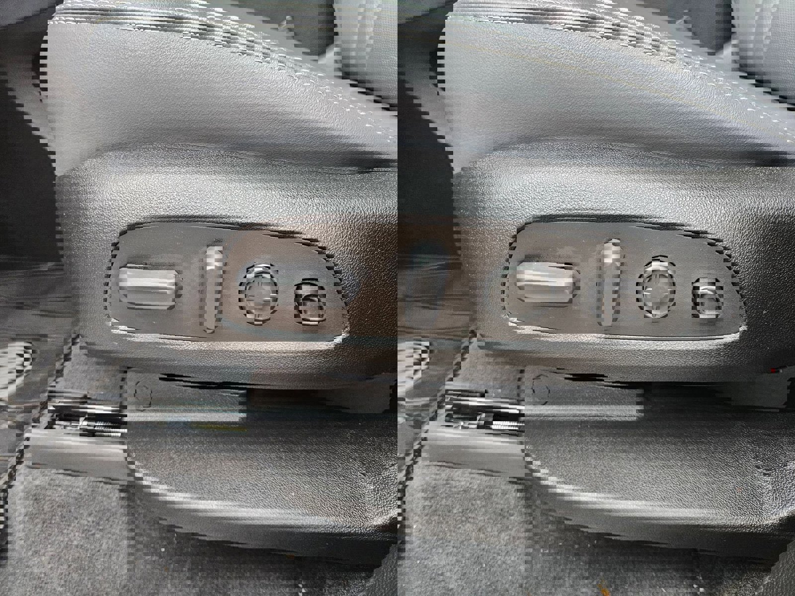 Used 2023 Buick Enclave Premium w/ Trailering Package, 5000 lbs. image 22