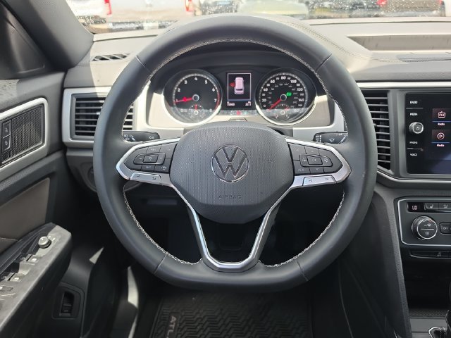 Used 2021 Volkswagen Atlas Cross Sport SE w/ Panoramic Sunroof Package FWD image 10