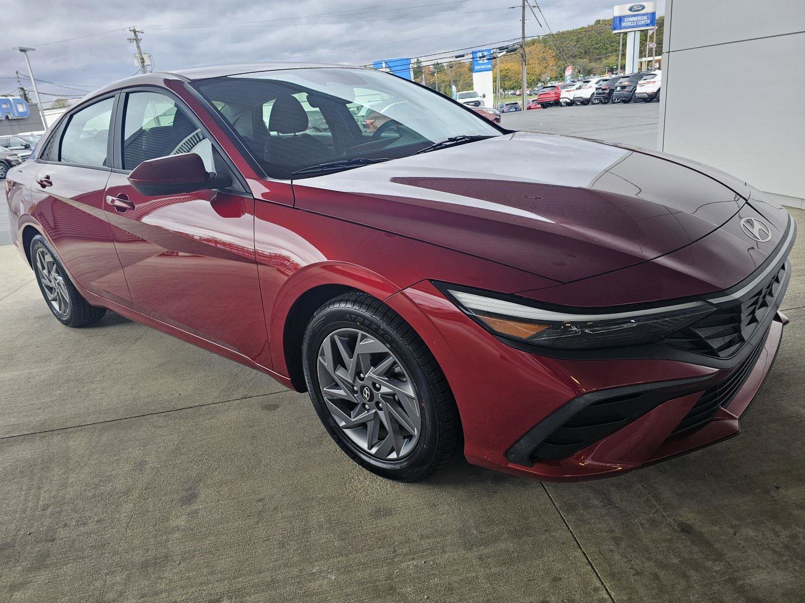 Used 2024 Hyundai Elantra SEL image 13