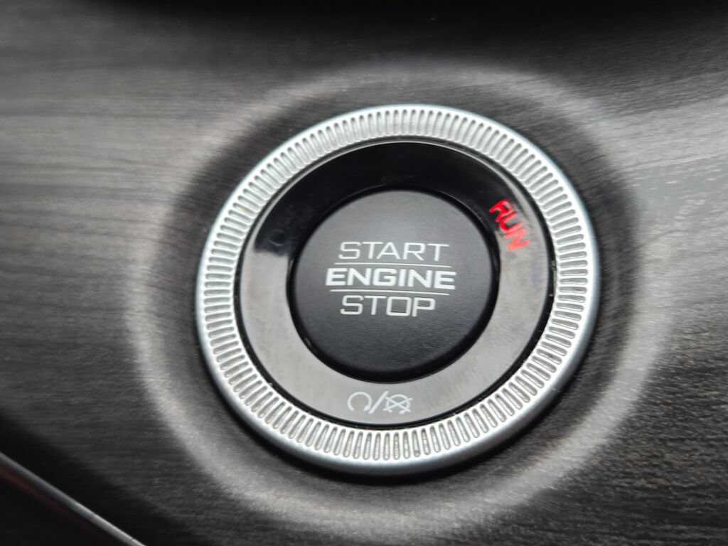 Certified 2023 Jeep Grand Cherokee Overland w/ Luxury Tech Group IV AWD/4WD image 36