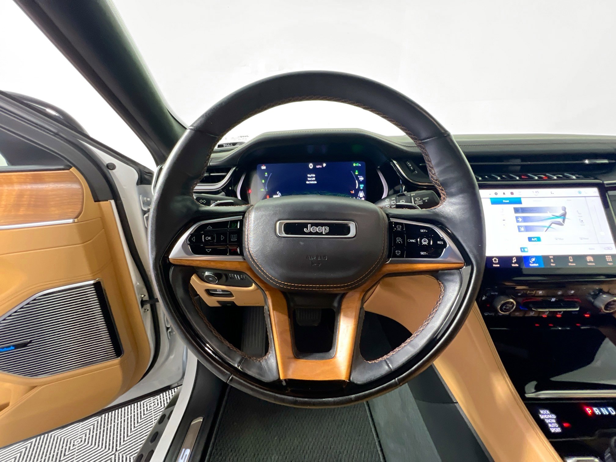 Used 2022 Jeep Grand Cherokee Summit image 17