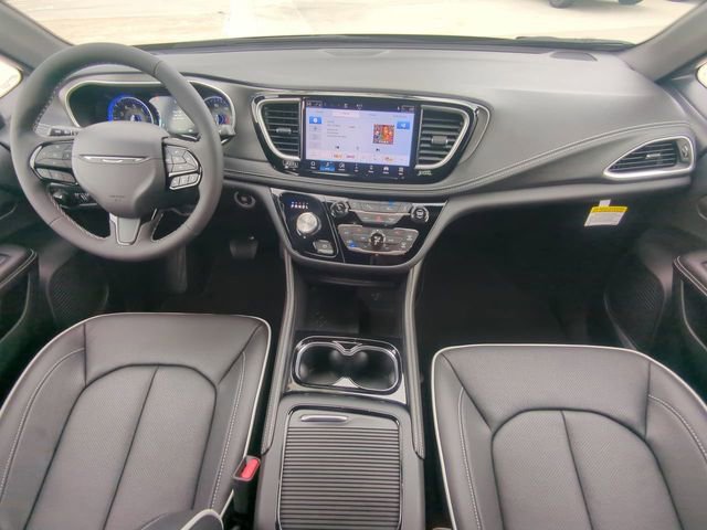 New 2027 Chrysler Pacifica Limited FWD image 19