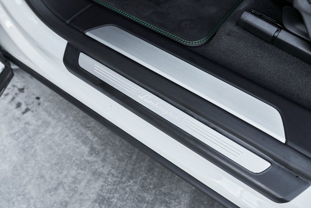 Used 2021 Lamborghini Urus image 32