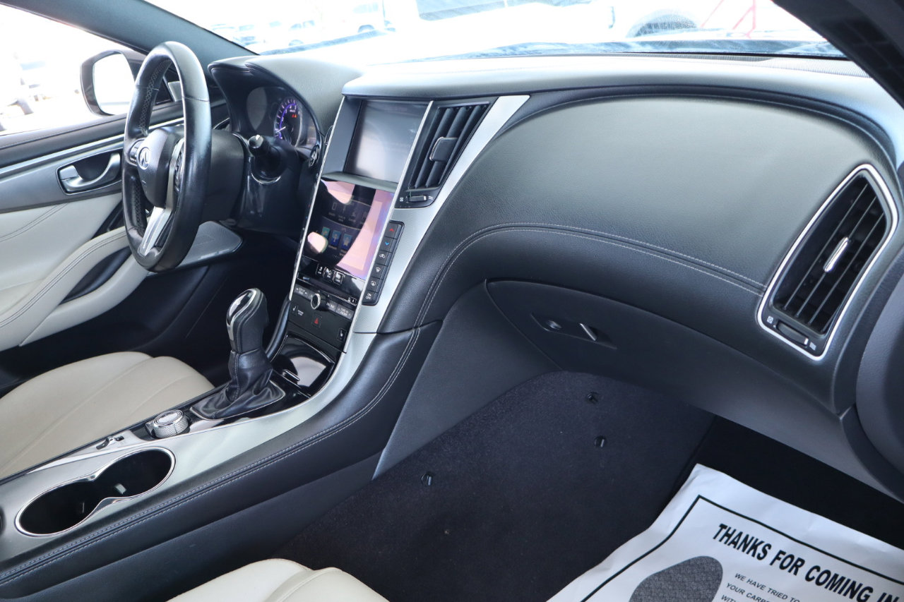 Used 2017 INFINITI Q60 3.0t w/ Premium Plus Package 3.0T image 41