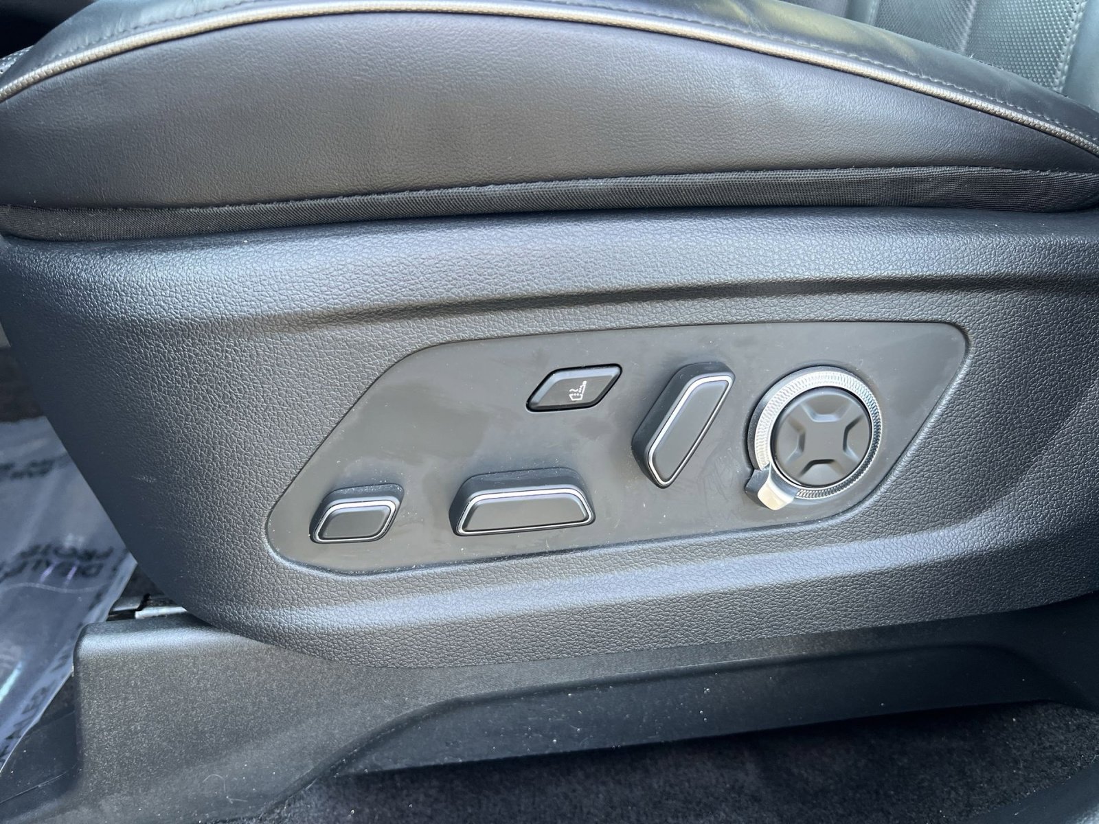 Used 2024 Hyundai Palisade Calligraphy image 14