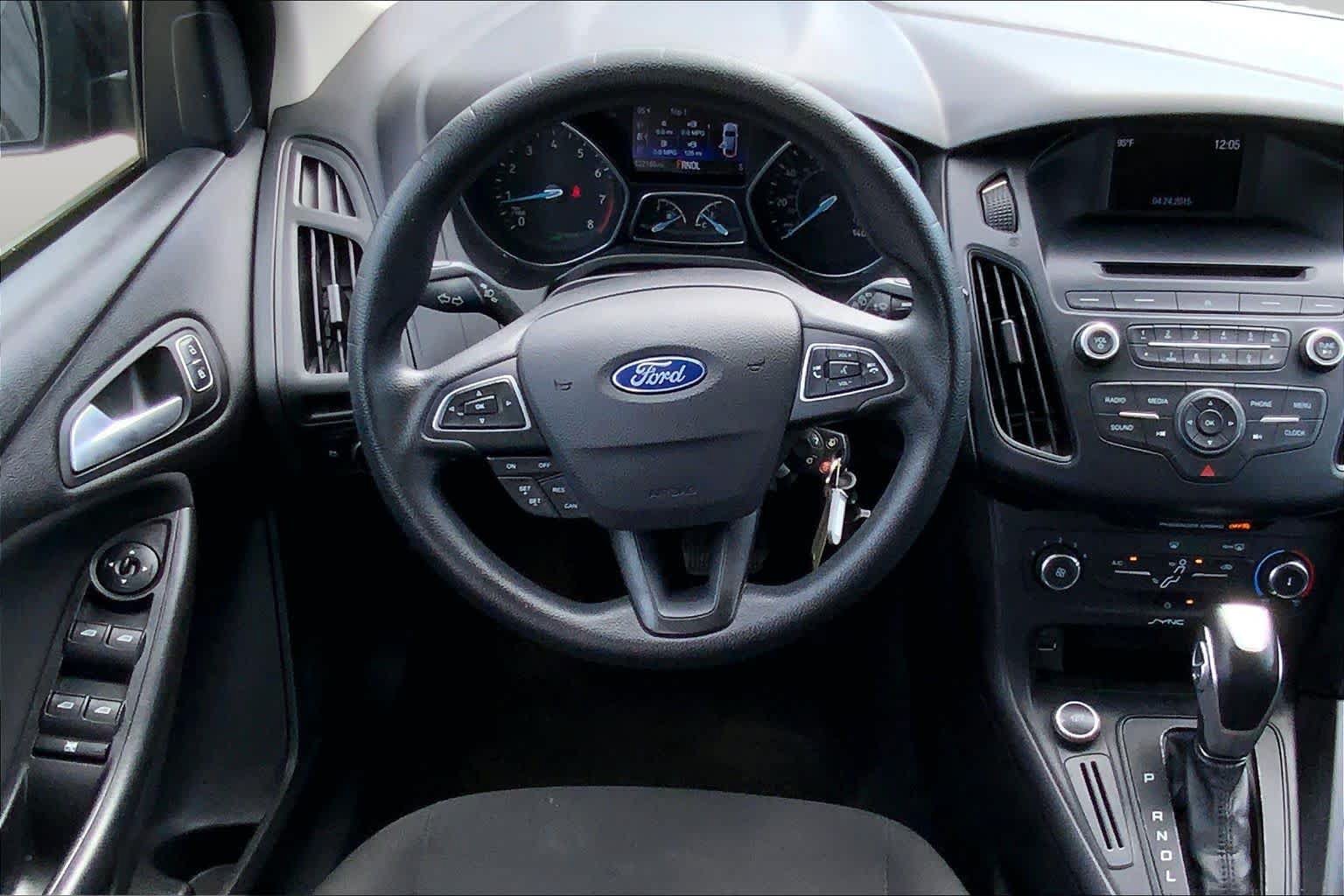 Used 2015 Ford Focus SE FWD image 6