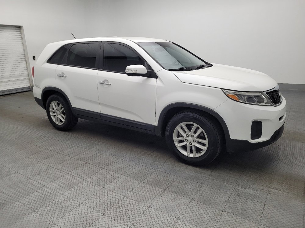 Used 2015 Kia Sorento LX image 11