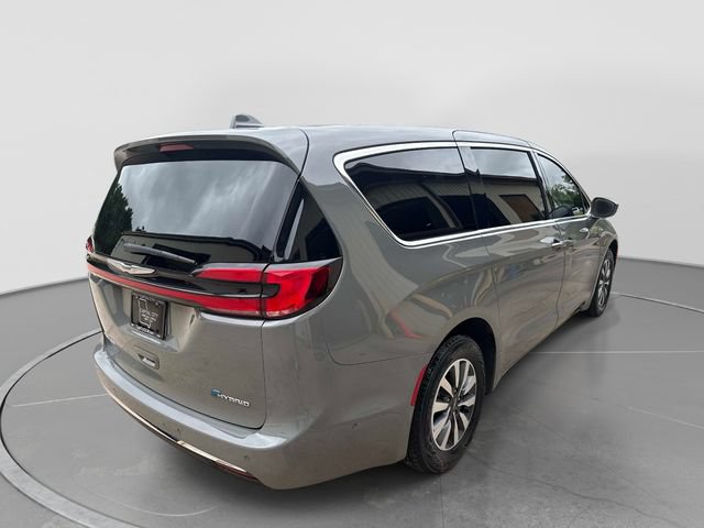 Used 2022 Chrysler Pacifica Touring-L w/ Uconnect Theater Family Group FWD image 8