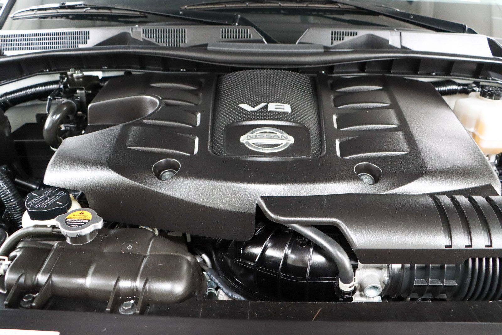 Used 2024 Nissan Armada SL w/ Captain's Chairs Package image 34